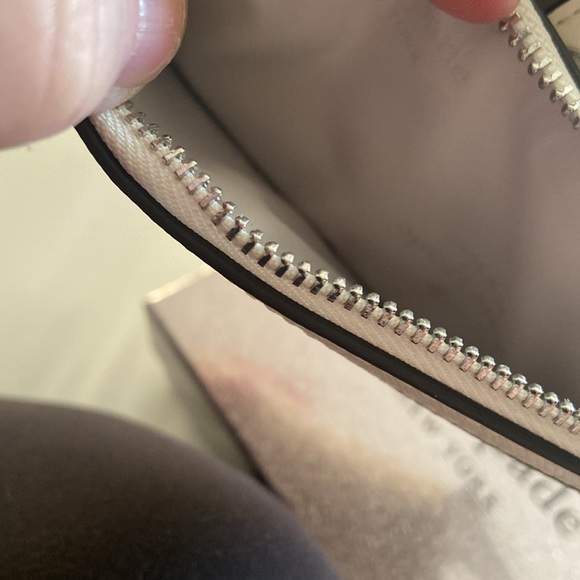 Kate Spade NWT Boxed Wallet - Picture 5 of 12